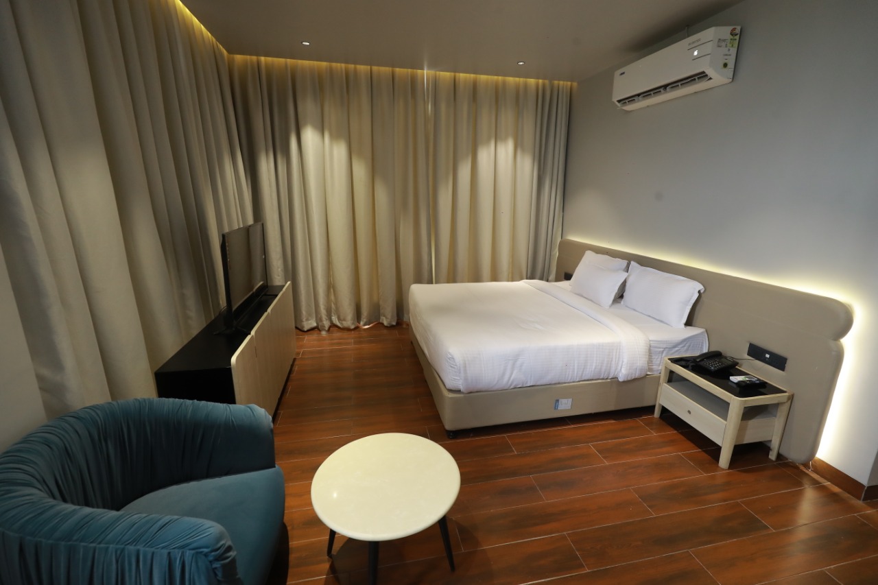 WhatsApp Image 2025-10-28 at 13.36.05